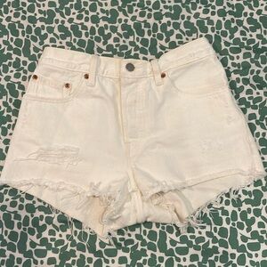 Levi’s 501 Cream Short Shorts